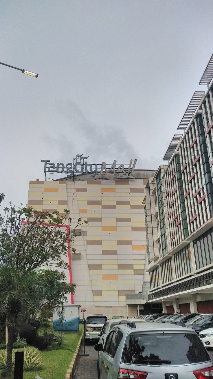 Lalu siapakah aku di dalam duniaku